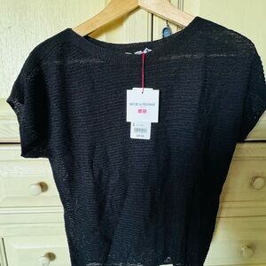 Uniqlo Paris Linen Blended French Sleeve Sweater in black size small